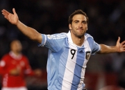 开云体育在线-赛道与球场的双重奏，当爱德华兹接管F1，吉林打穿广东