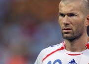 开云APP-当F1引擎轰鸣遇见绿茵传奇，新赛季揭幕战之夜，莫德里奇上演冠军级中场魔术